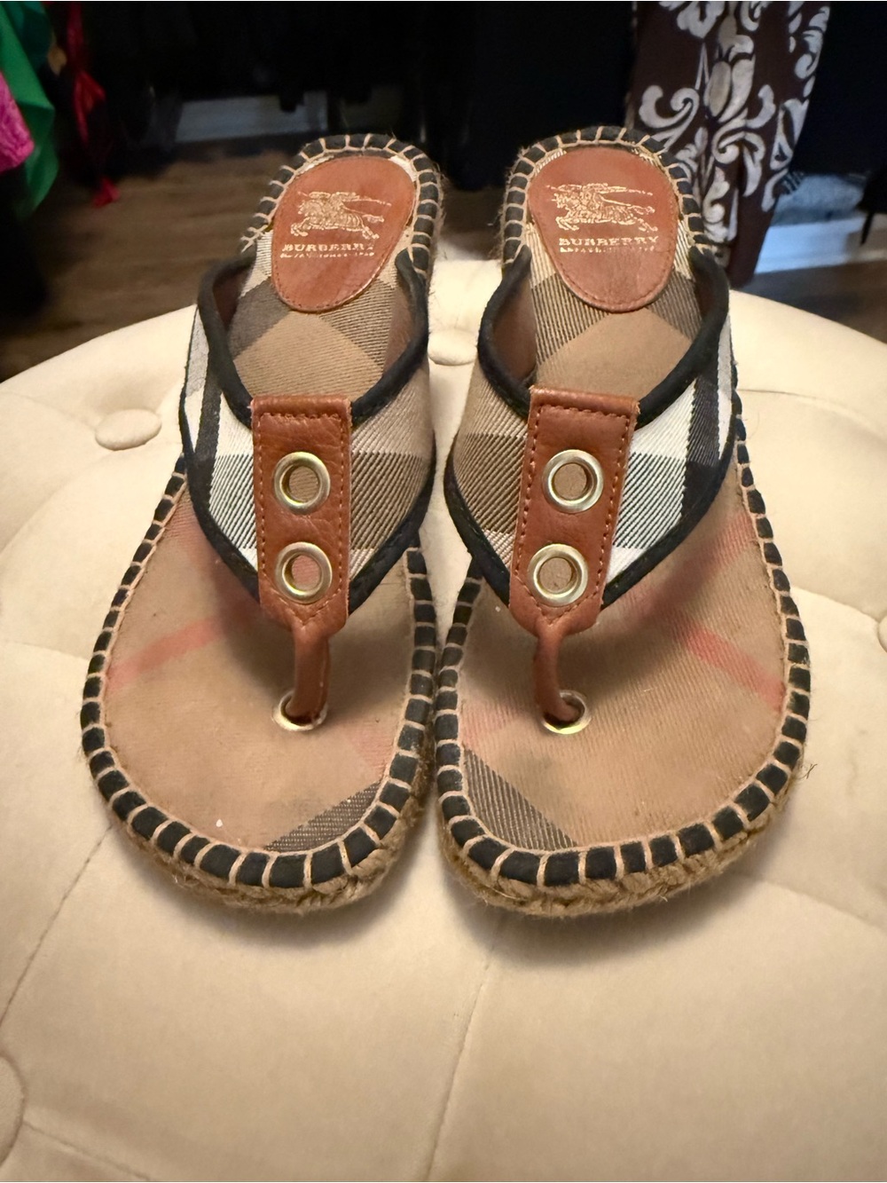 Burberry Nova Check Espadrille Thong Wedges Authentic Size 37 / 6.5 VGUC